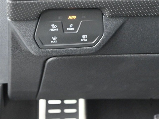 2025 Volkswagen Atlas Cross Sport 2.0T SEL Premium R-Line