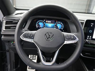 2025 Volkswagen Atlas Cross Sport 2.0T SEL Premium R-Line