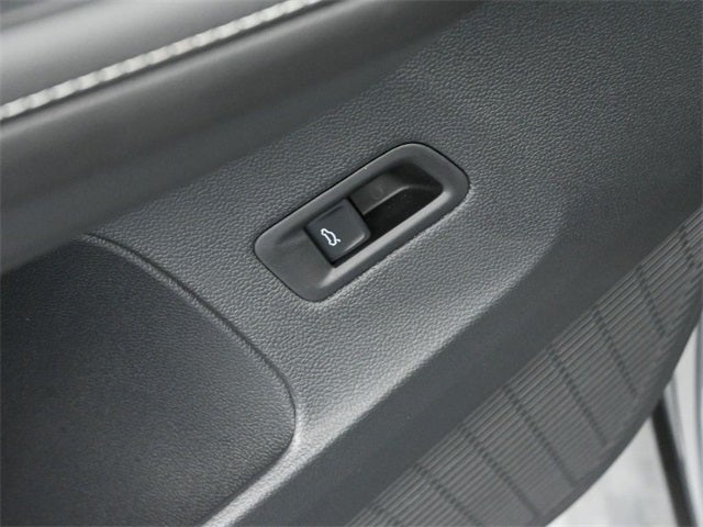 2025 Volkswagen Atlas Cross Sport 2.0T SEL Premium R-Line