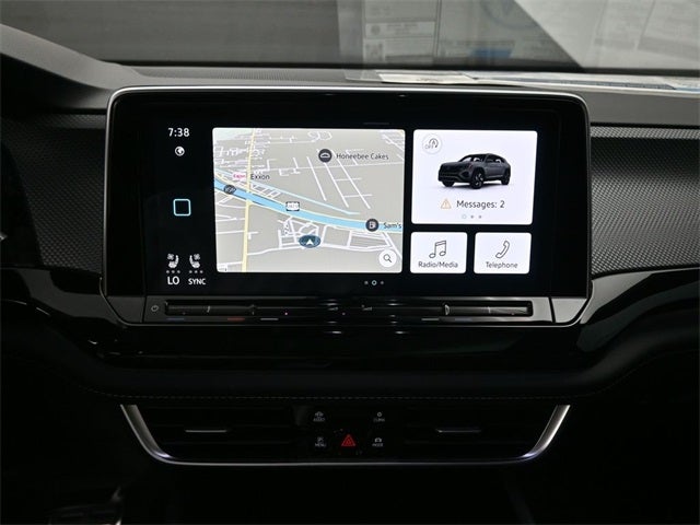 2025 Volkswagen Atlas Cross Sport 2.0T SEL Premium R-Line