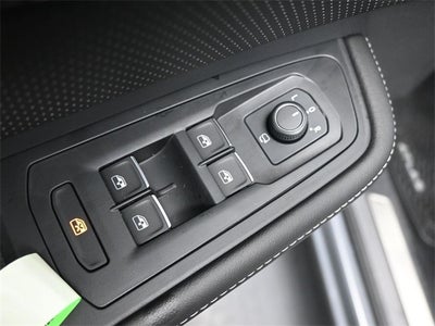 2025 Volkswagen Atlas Cross Sport 2.0T SEL Premium R-Line