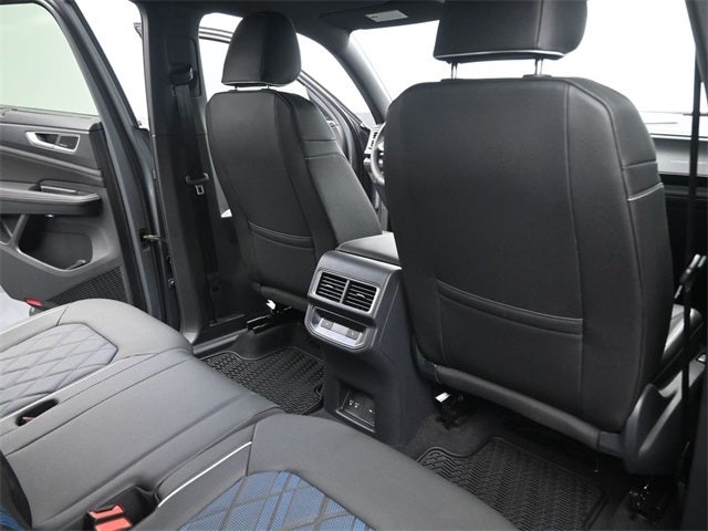 2025 Volkswagen Atlas Cross Sport 2.0T SEL Premium R-Line