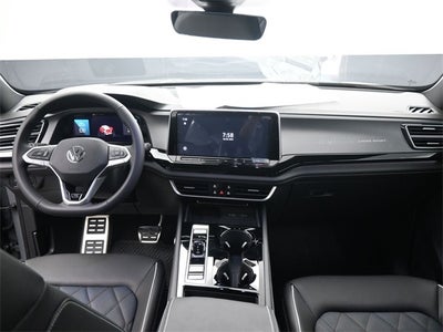 2025 Volkswagen Atlas Cross Sport 2.0T SEL Premium R-Line