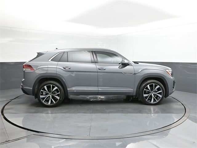 2025 Volkswagen Atlas Cross Sport 2.0T SEL Premium R-Line