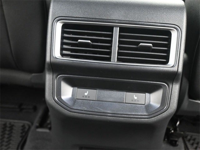 2025 Volkswagen Atlas Cross Sport 2.0T SEL Premium R-Line