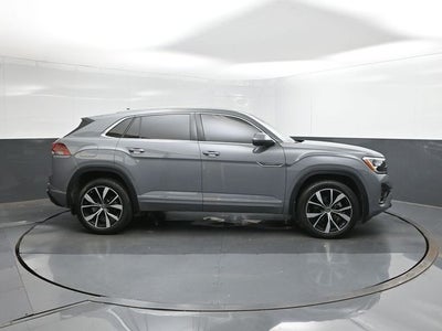 2025 Volkswagen Atlas Cross Sport 2.0T SEL Premium R-Line