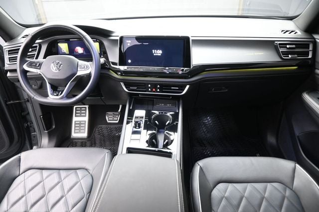 2025 Volkswagen Atlas Cross Sport 2.0T SEL Premium R-Line