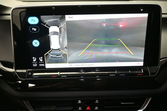 2025 Volkswagen Atlas Cross Sport 2.0T SEL Premium R-Line