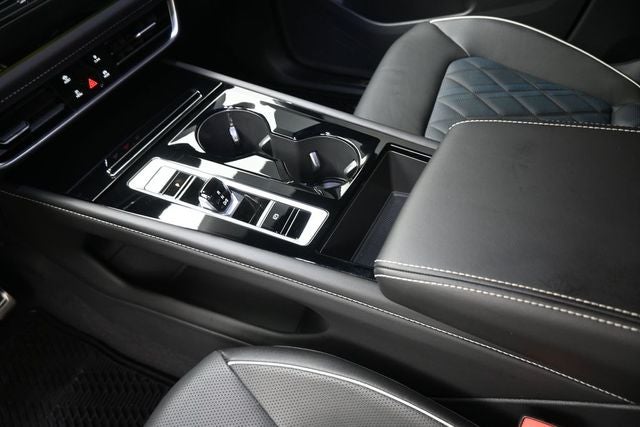 2025 Volkswagen Atlas Cross Sport 2.0T SEL Premium R-Line
