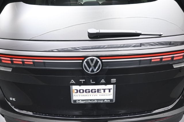 2027 Volkswagen Atlas SE w/Technology