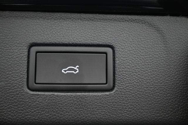 2027 Volkswagen Atlas SE w/Technology
