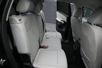 2027 Volkswagen Atlas SE w/Technology