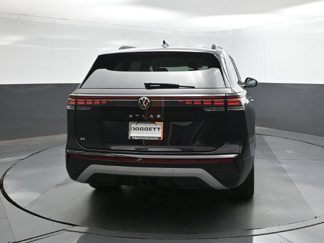 2027 Volkswagen Atlas SE w/Technology
