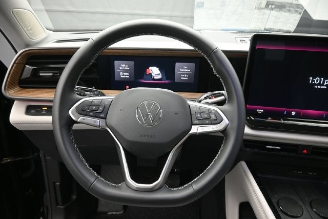 2027 Volkswagen Atlas SE w/Technology