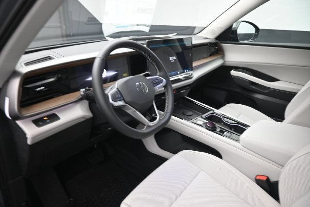2027 Volkswagen Atlas SE w/Technology