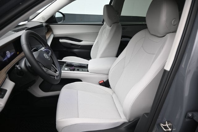 2027 Volkswagen Atlas SE w/Technology