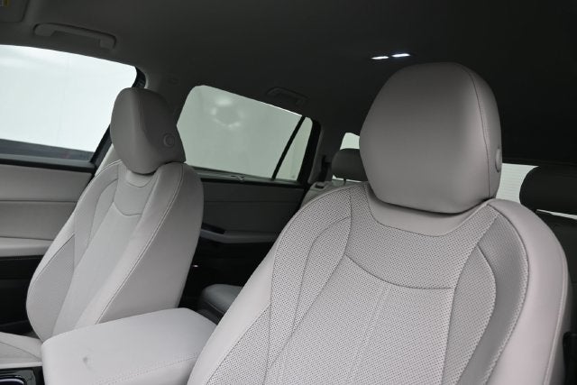 2027 Volkswagen Atlas SE w/Technology