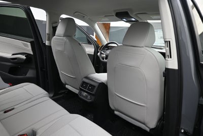 2027 Volkswagen Atlas SE w/Technology