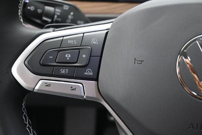 2027 Volkswagen Atlas SE w/Technology