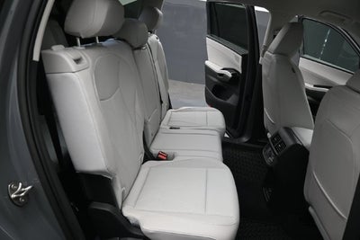 2027 Volkswagen Atlas SE w/Technology
