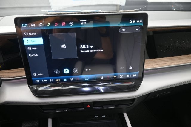 2027 Volkswagen Atlas SE w/Technology