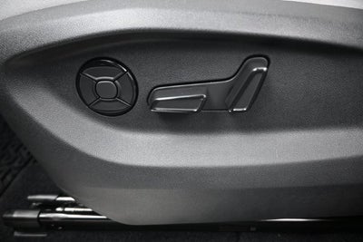 2027 Volkswagen Atlas SE w/Technology