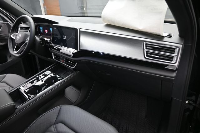 2026 Volkswagen Atlas Cross Sport SE w/Technology