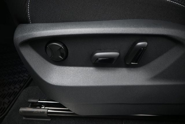2026 Volkswagen Atlas Cross Sport SE w/Technology
