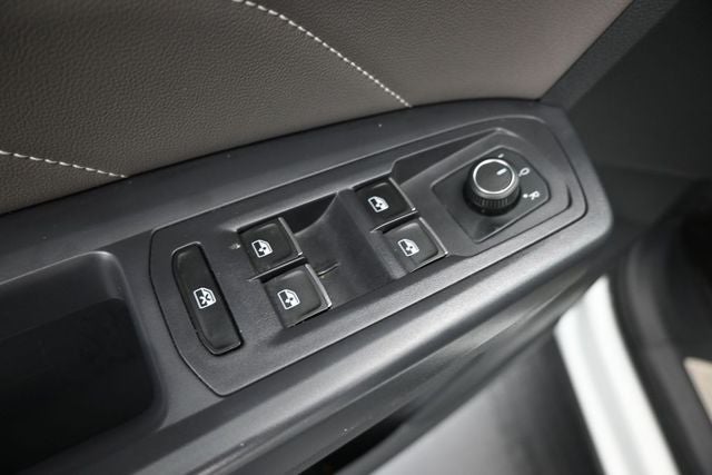 2021 Volkswagen Atlas Cross Sport 2.0T SE w/Technology