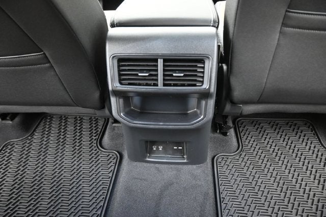 2026 Volkswagen Atlas Cross Sport SE w/Technology