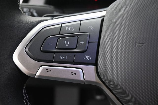 2026 Volkswagen Atlas Cross Sport SE w/Technology