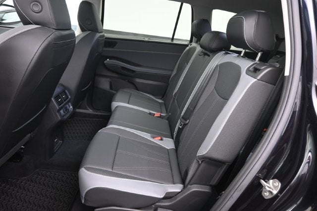 2027 Volkswagen Atlas SE w/Technology