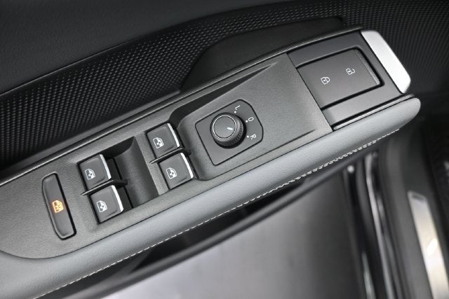 2027 Volkswagen Atlas SE w/Technology
