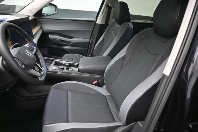 2027 Volkswagen Atlas SE w/Technology