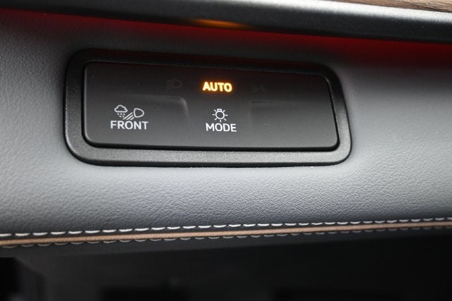 2027 Volkswagen Atlas SE w/Technology