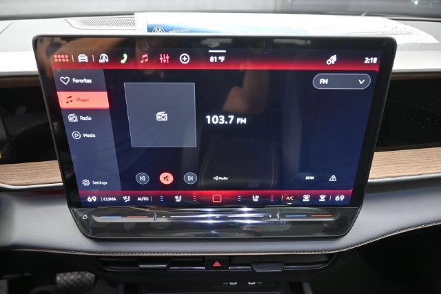 2027 Volkswagen Atlas SE w/Technology