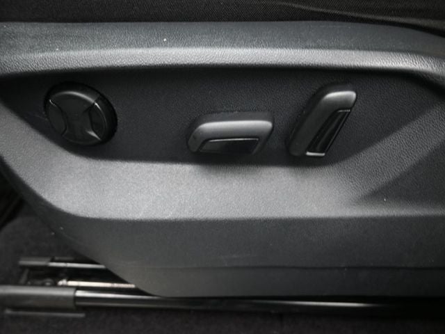 2021 Volkswagen Atlas Cross Sport 3.6L V6 SE w/Technology R-Line