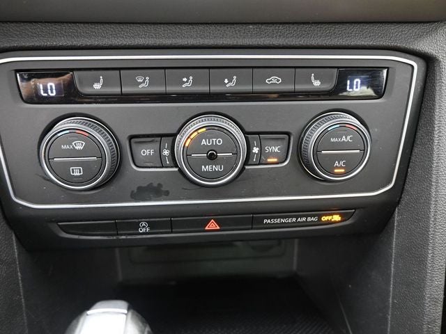 2021 Volkswagen Atlas Cross Sport 3.6L V6 SE w/Technology R-Line