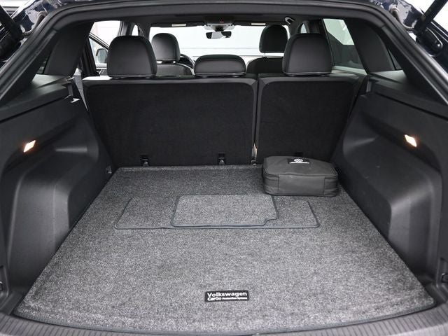 2023 Volkswagen Atlas Cross Sport 2.0T SEL R-Line