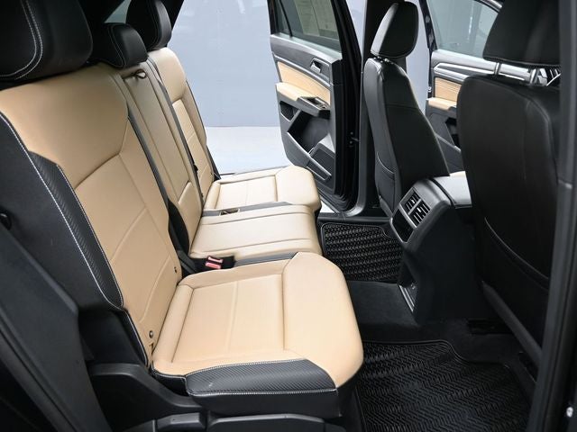 2023 Volkswagen Atlas Cross Sport 2.0T SEL R-Line