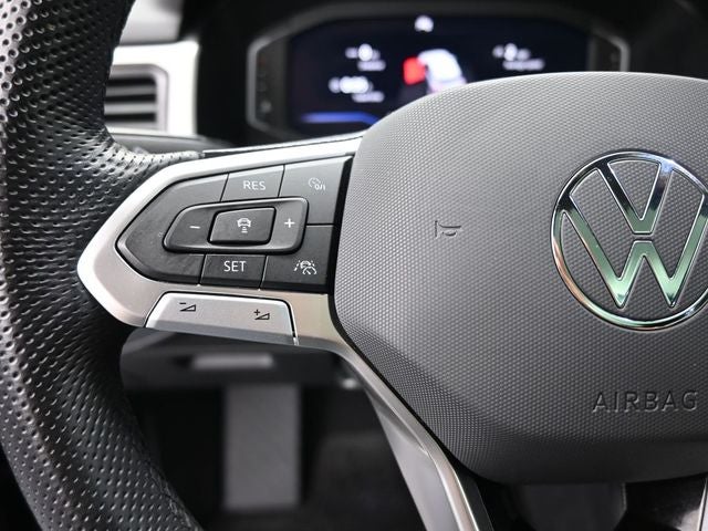 2023 Volkswagen Atlas Cross Sport 2.0T SEL R-Line