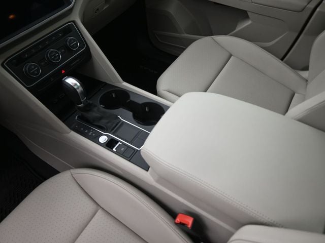 2019 Volkswagen Atlas 2.0T SE w/Technology w/Technology