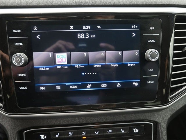 2022 Volkswagen Atlas 3.6L V6 SE w/Technology