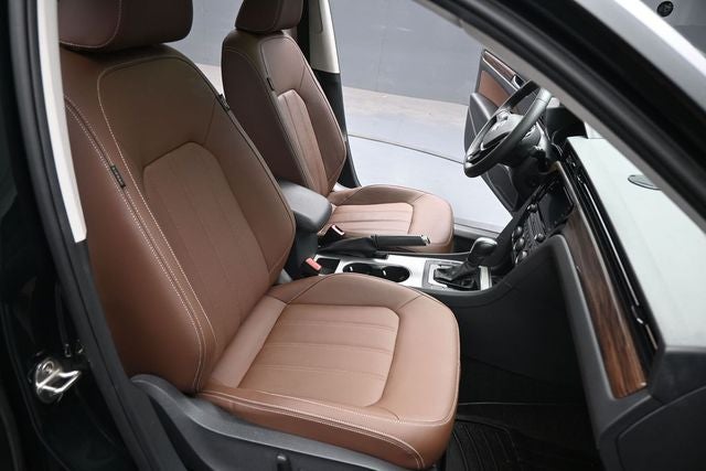 2022 Volkswagen Passat 2.0T Limited Edition
