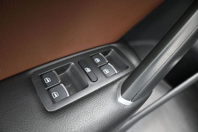 2022 Volkswagen Passat 2.0T Limited Edition