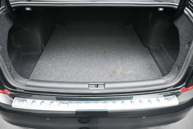 2022 Volkswagen Passat 2.0T Limited Edition