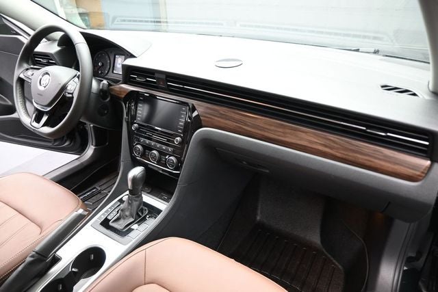 2022 Volkswagen Passat 2.0T Limited Edition