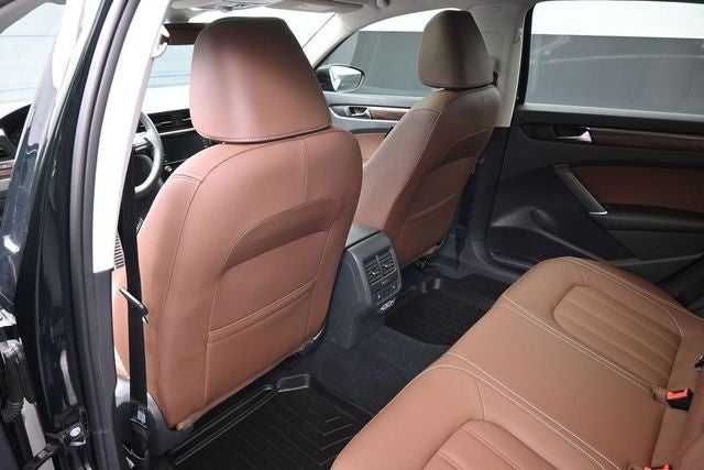 2022 Volkswagen Passat 2.0T Limited Edition