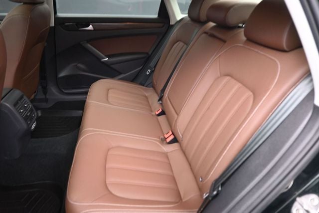 2022 Volkswagen Passat 2.0T Limited Edition