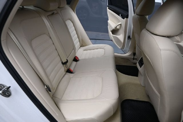 2014 Volkswagen Passat TDI SEL Premium